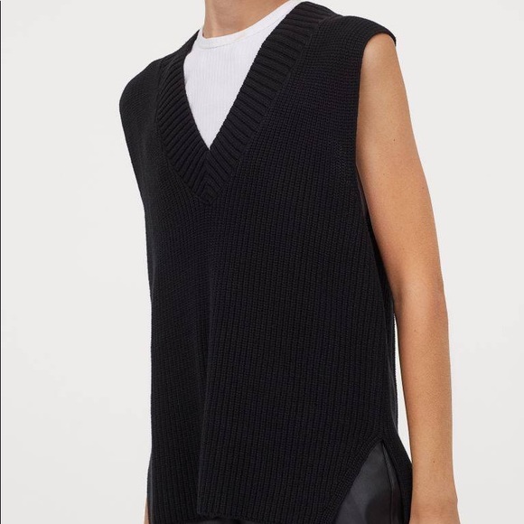 H&M Sweaters - H&M Rib Knit Sweater Vest